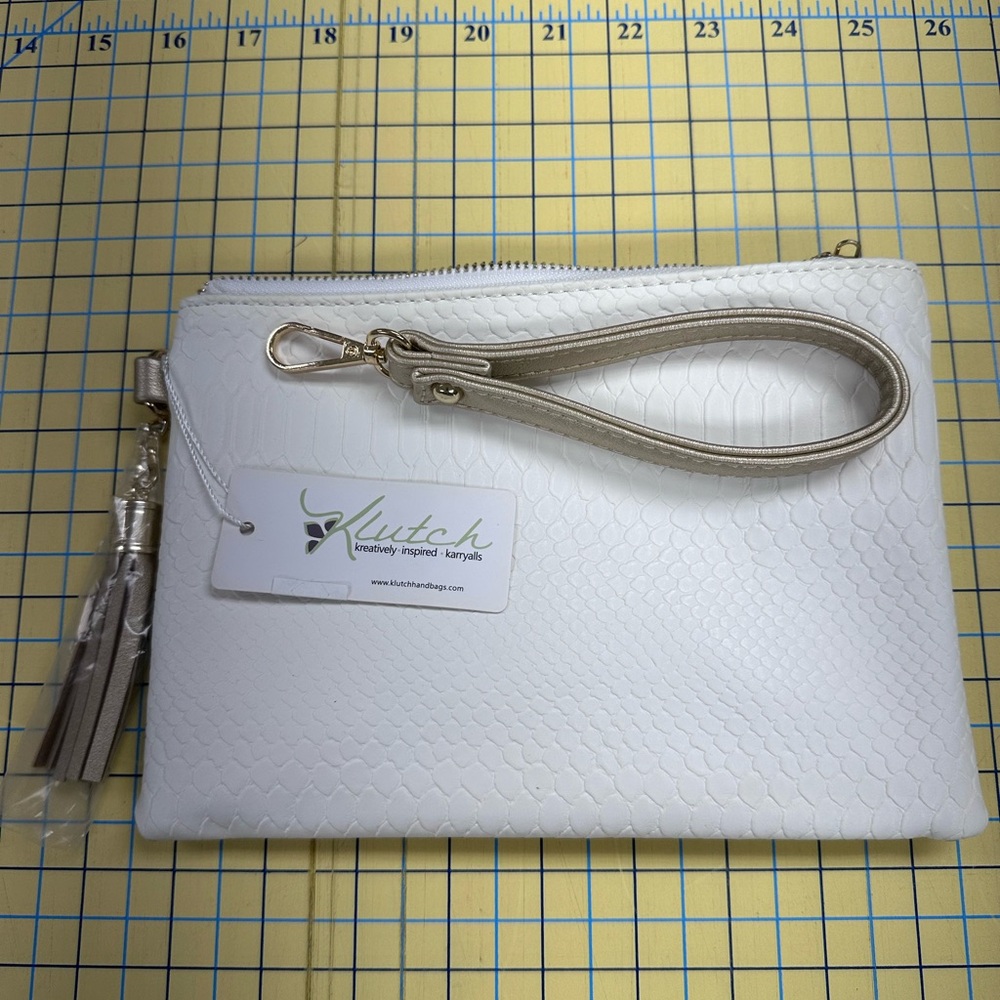 Klutch White Textured Wristlet Clutch